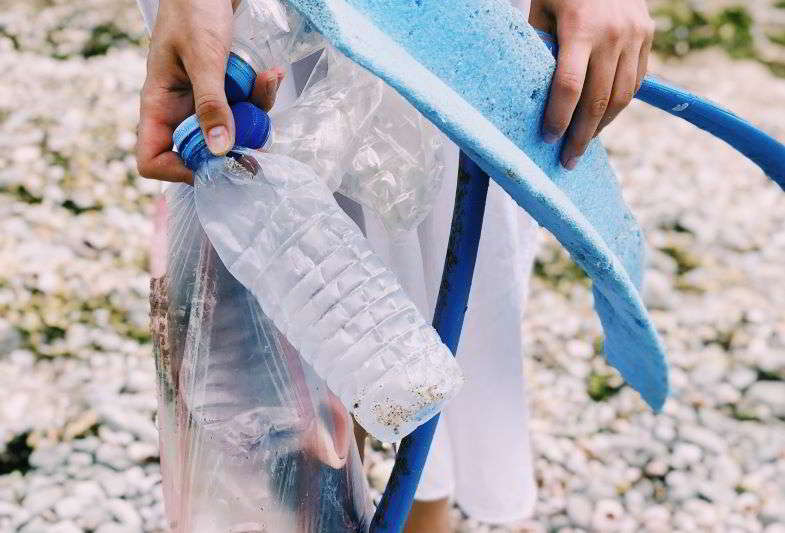 La plastica di canapa non provoca i danni della classica plastica