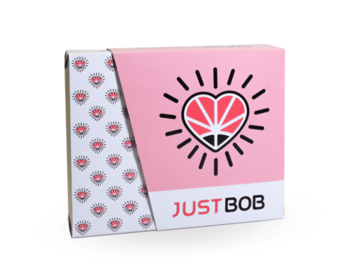 Confezione rosa del Kit San Valentino JustBob per cannabis light.