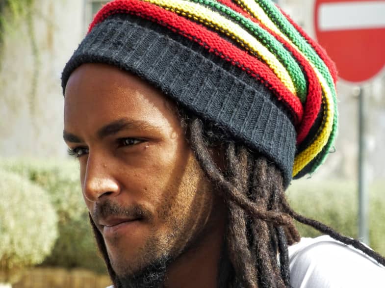 Ragazzo con i dreadlock | Justbob