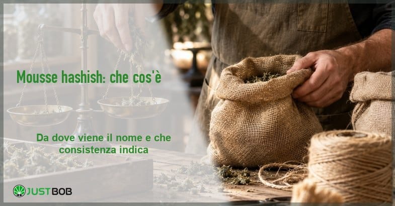 Banner con titolo verde e logo Justbob a sinistra; a destra un artigiano pesa materiale di canapa su una bilancia in ottone tra sacchi di juta